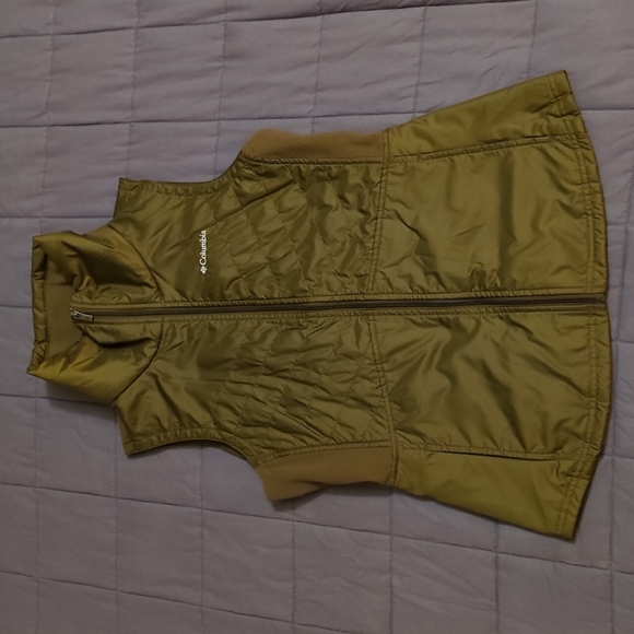 Columbia Jackets & Blazers - NWOT Columbia Vest